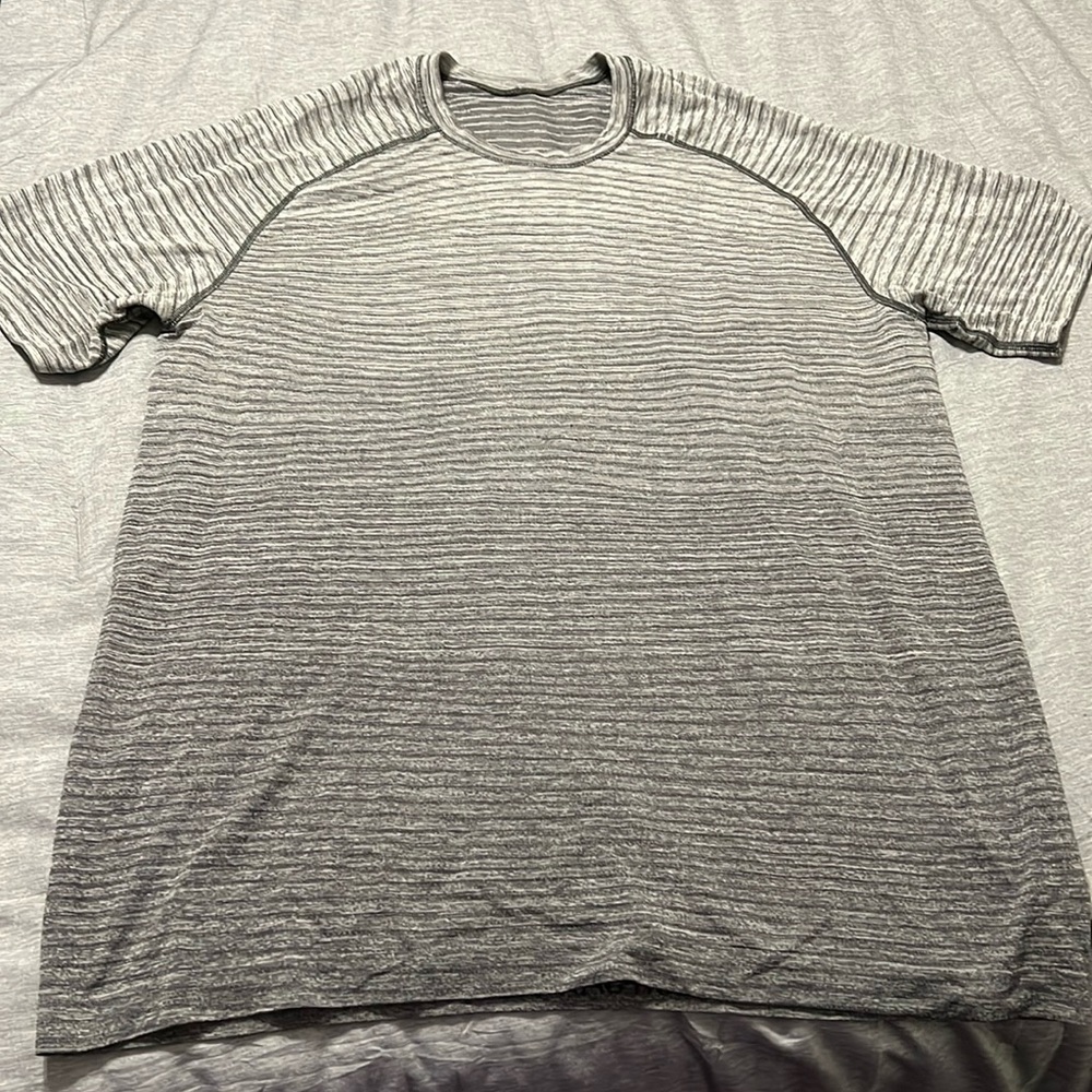 Men’s Lululemon Shirt